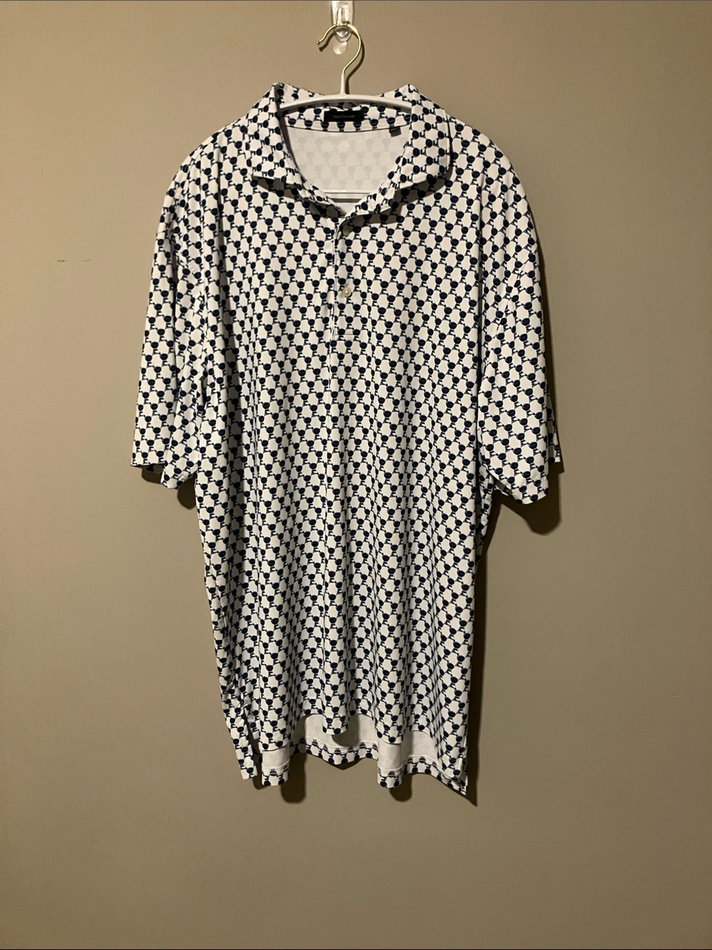 Men's Short Sleeve Polo Tee in White and Navy Geometric Print
